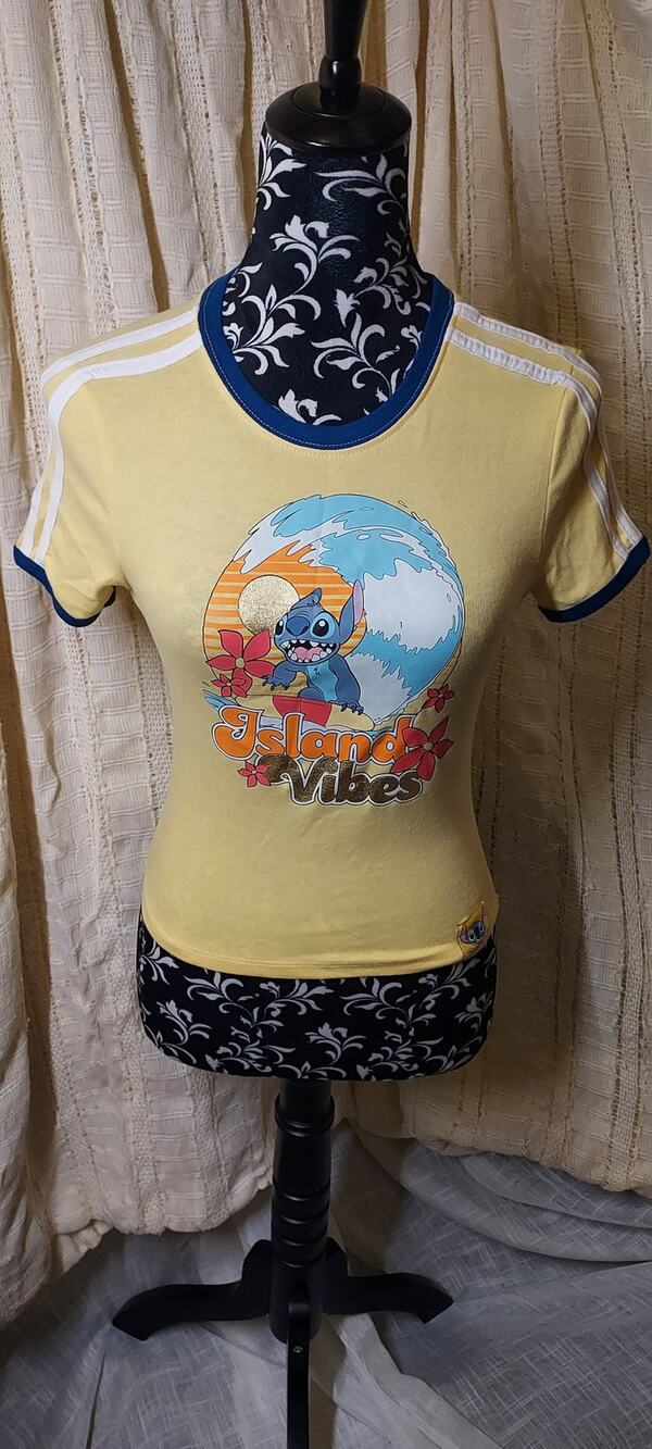 Disney Stitch Island Vibes Women's Graphic Baby Doll Tee XXS with Short Sleeves